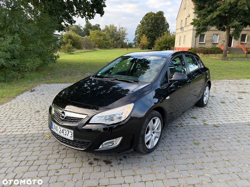 Opel Astra IV 1.4 T Cosmo - 1