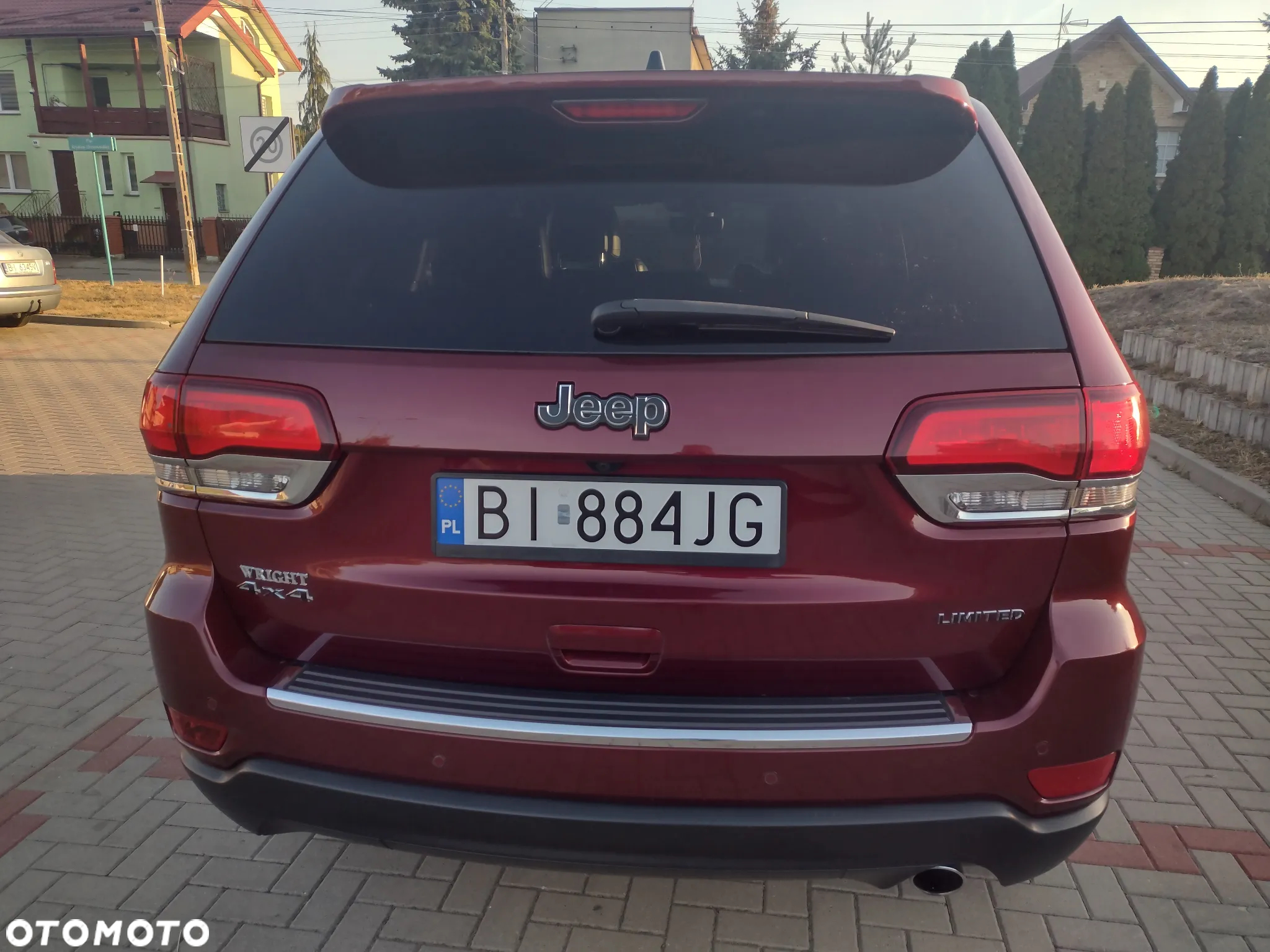 Jeep Grand Cherokee - 11