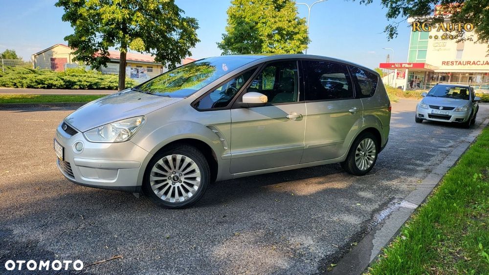 Ford S-Max - 12