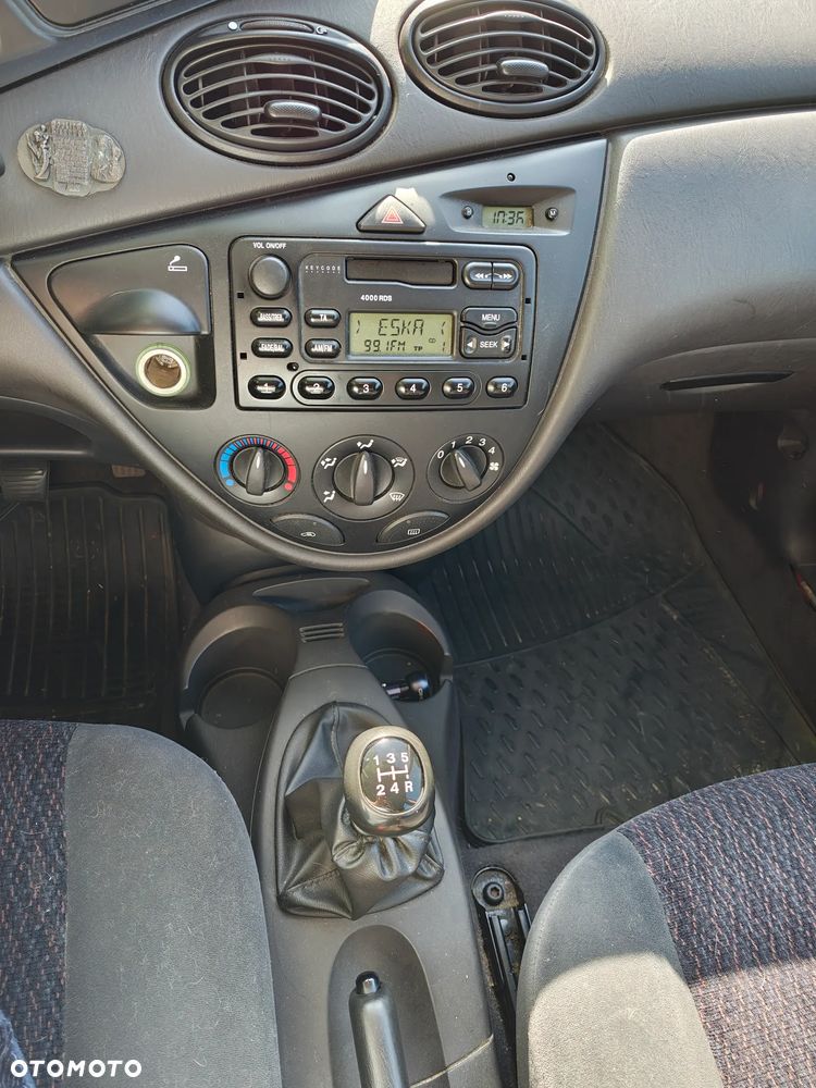 Ford Focus 1.6 Ambiente - 5