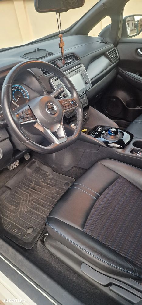 Nissan LEAF Tekna - 4