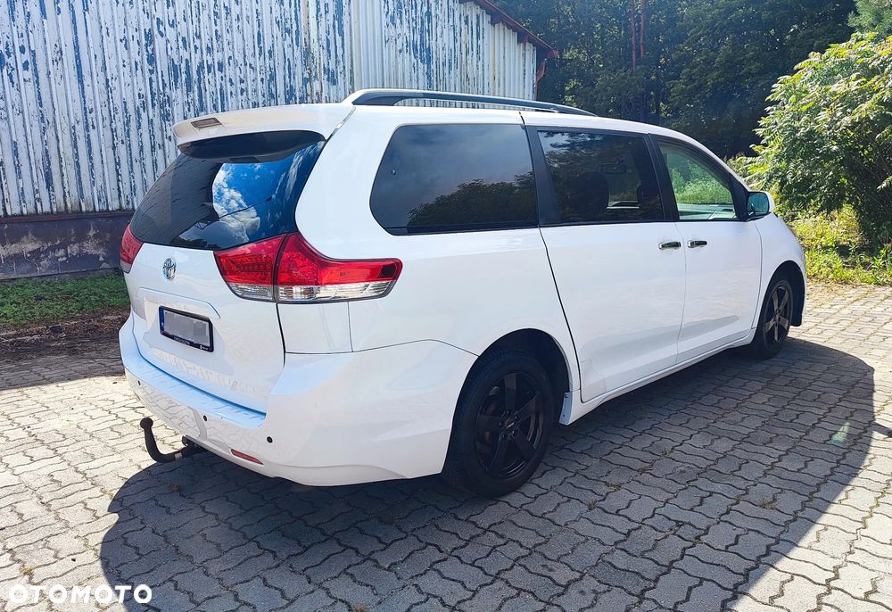 Toyota Sienna 3.5 V6 LE AWD - 14