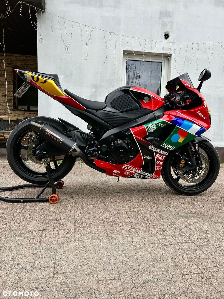 Suzuki GSX-R - 33