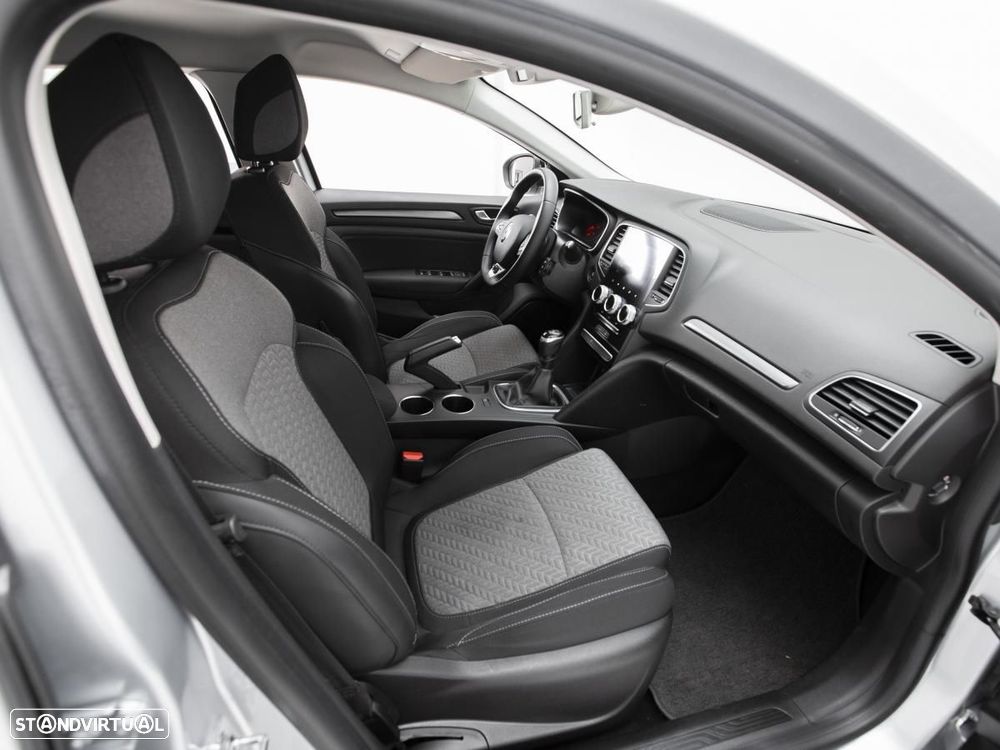 Renault Mégane Sport Tourer 1.5 Blue dCi Limited — fotografia 11