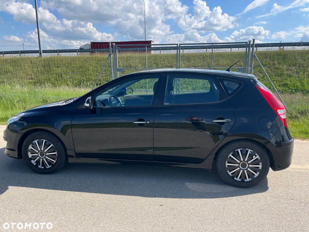 Hyundai i30 1.4 Classic EU5 - 3