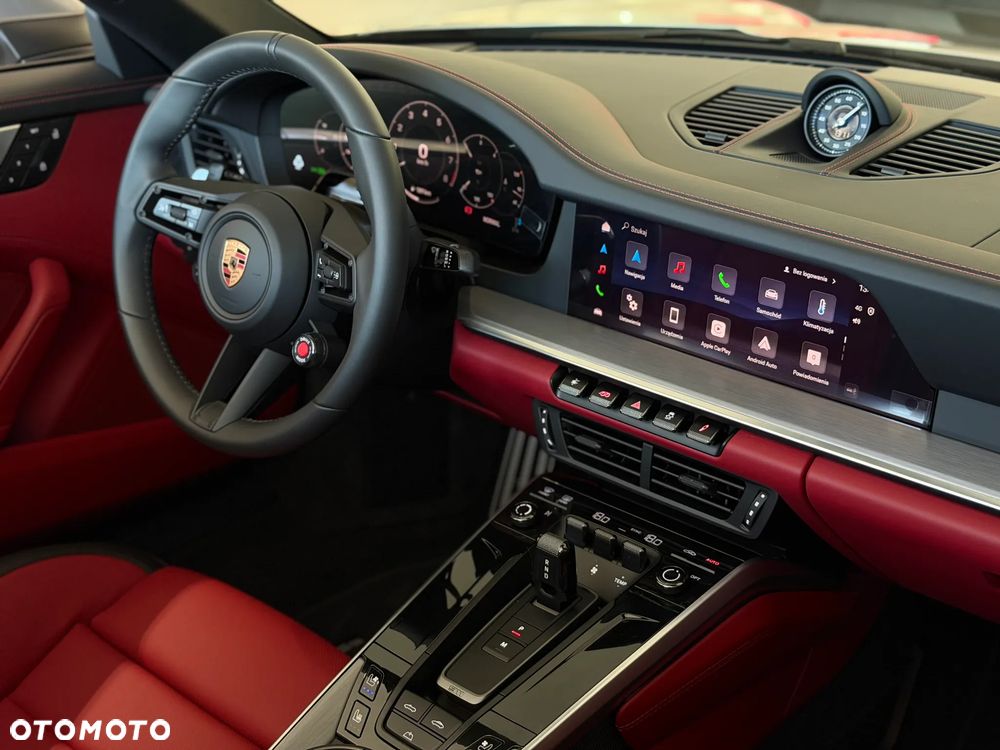 Porsche 911 Carrera 4S - 31