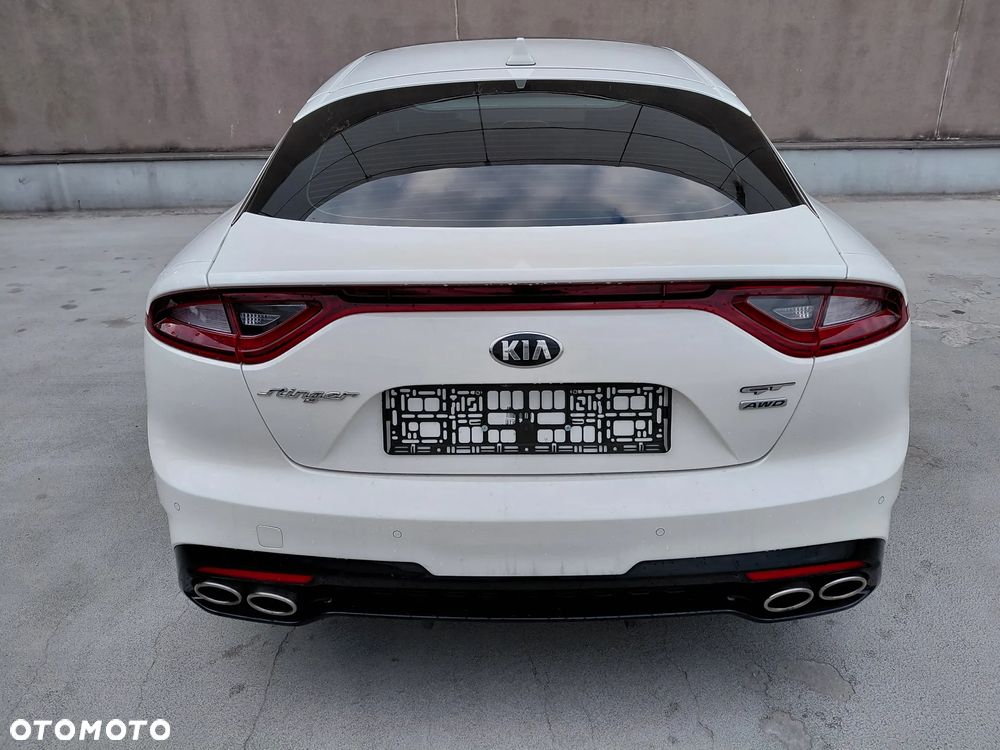 Kia Stinger 3.3 T-GDI AWD GT - 13