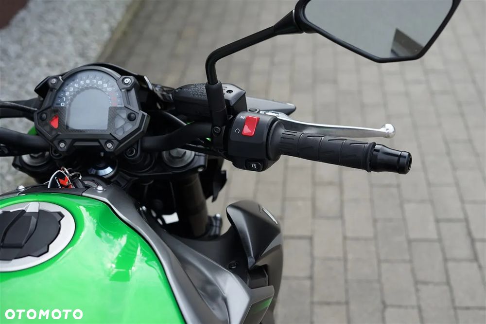 Kawasaki Z 900 - 16