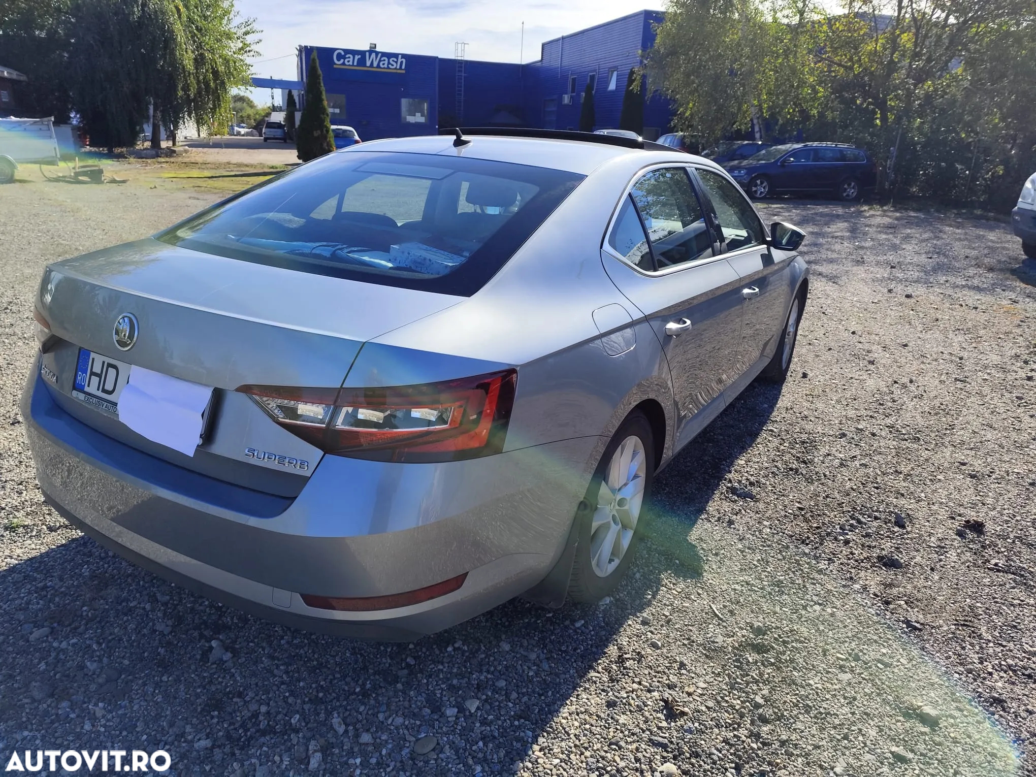 Skoda Superb 2.0 TDI DSG Style - 4