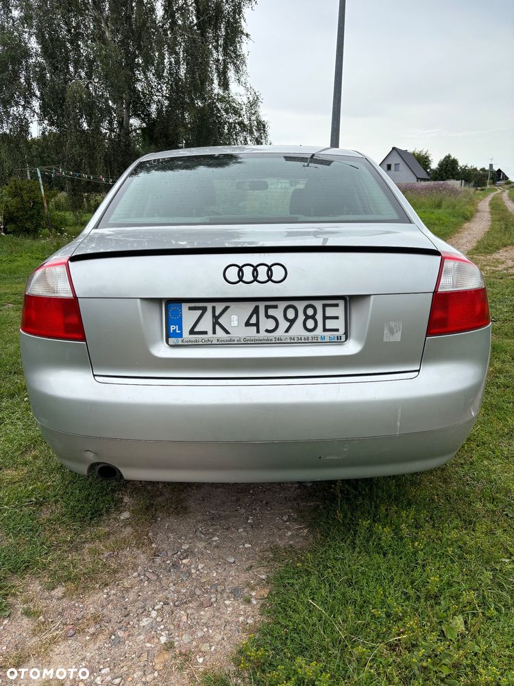 Audi A4 Limousine 2.0 FSI - 4
