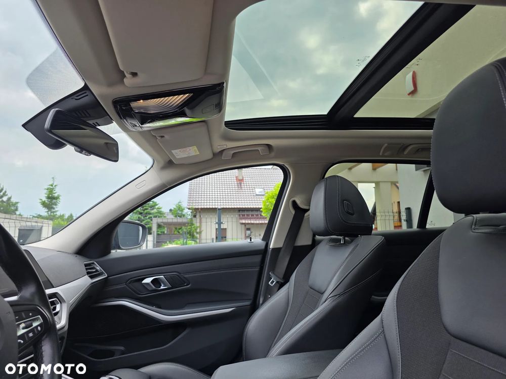 BMW Seria 3 318d mHEV M Sport - 27