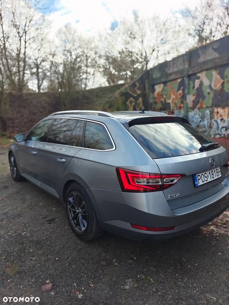 Skoda Superb 2.0 TSI L&K DSG - 8