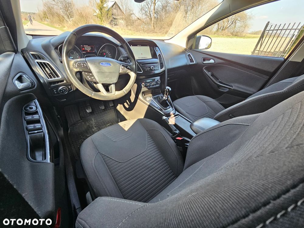 Ford Focus - 10
