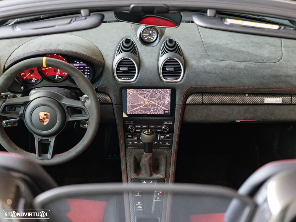 Porsche 718 Spyder - 51