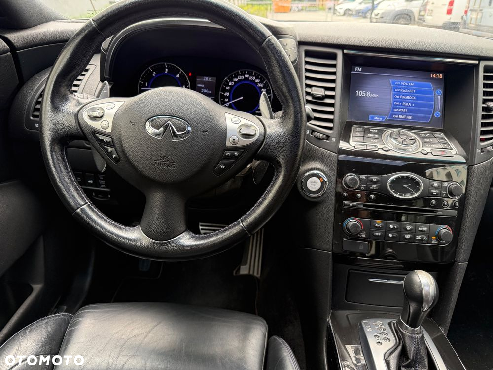 Infiniti Q70 3.0d S - 8