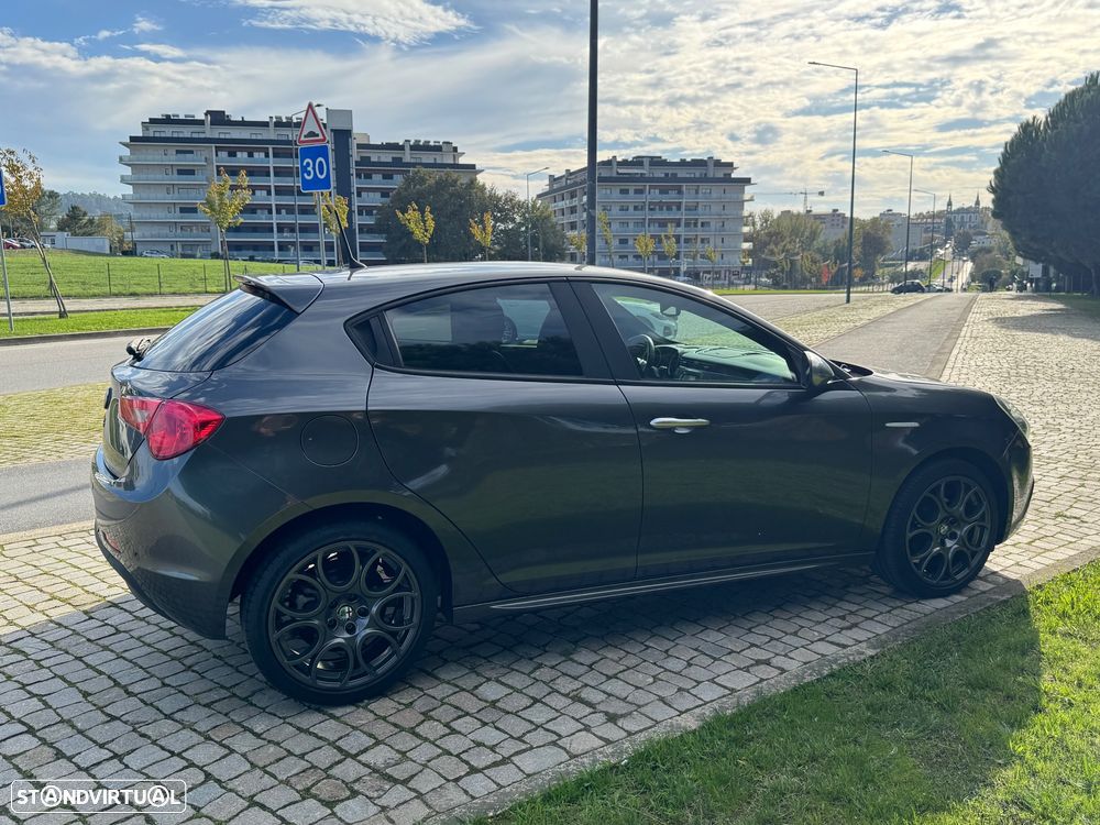 Alfa Romeo Giulietta 1.6 JTDm Veloce - 5