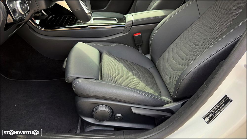Mercedes-Benz A 250 e 8G-DCT Advanced Progressive - 27