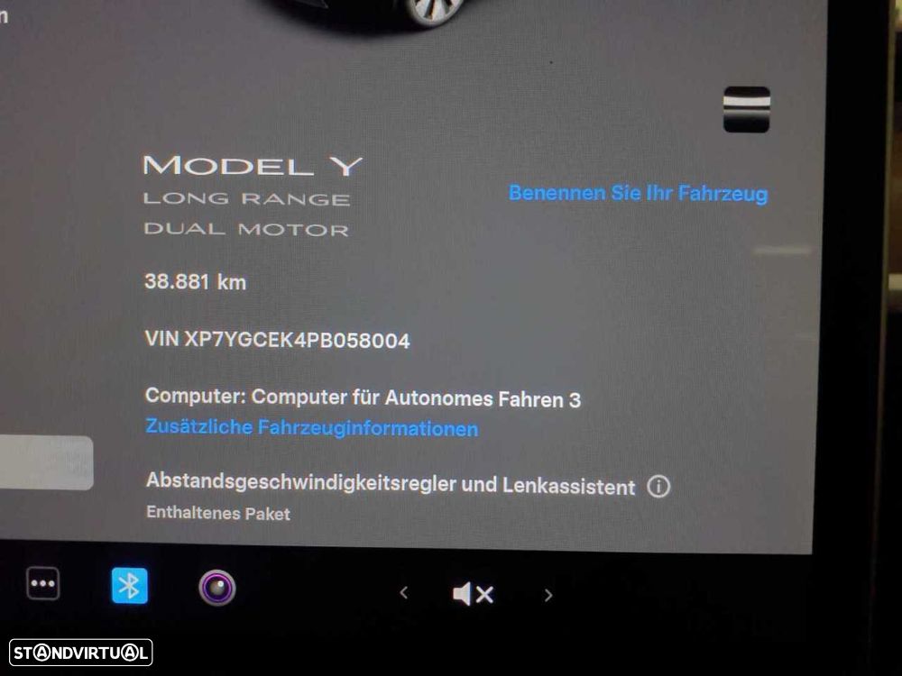 Tesla Model Y Long Range Dual Motor AWD - 11