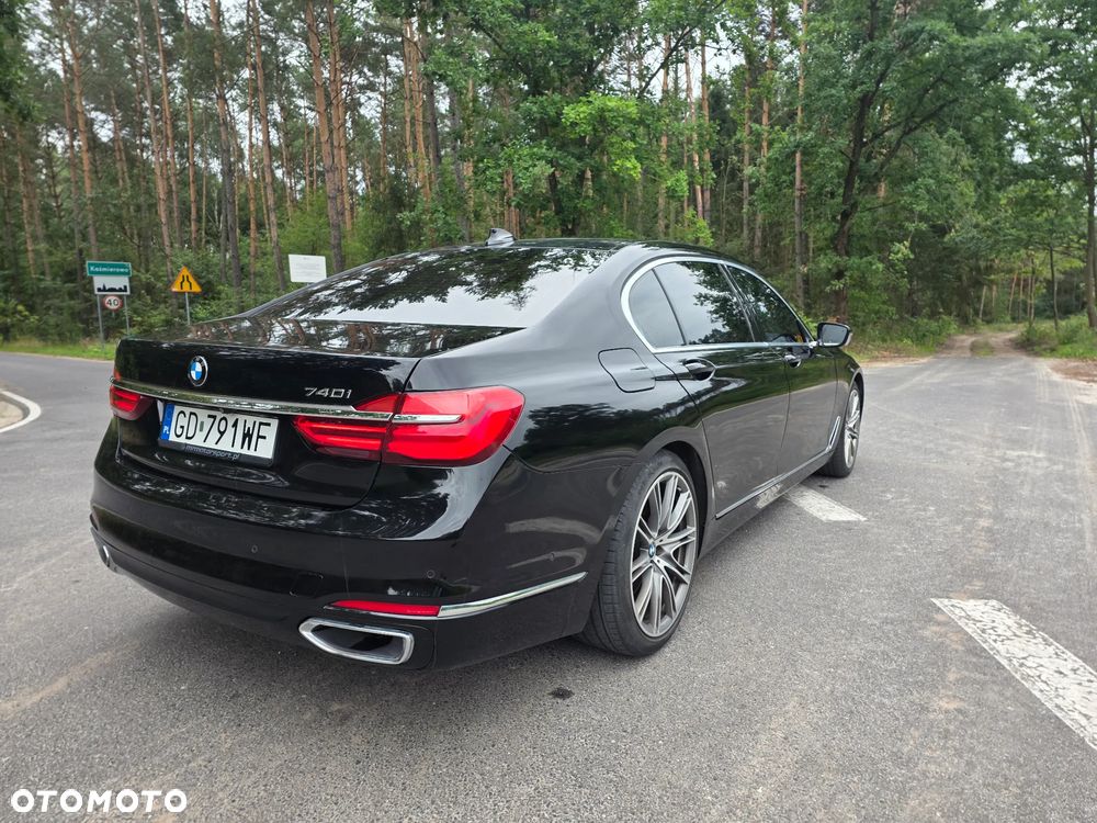 BMW Seria 7 740Li - 11