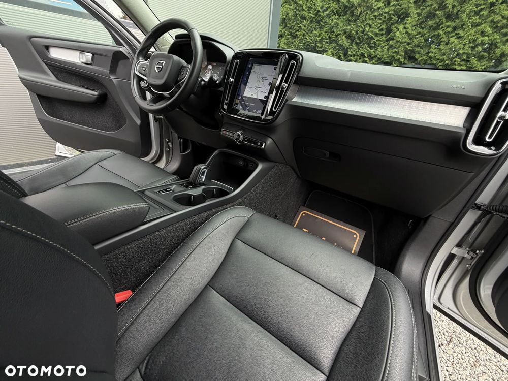 Volvo XC 40 T4 Geartronic Momentum Pro - 15