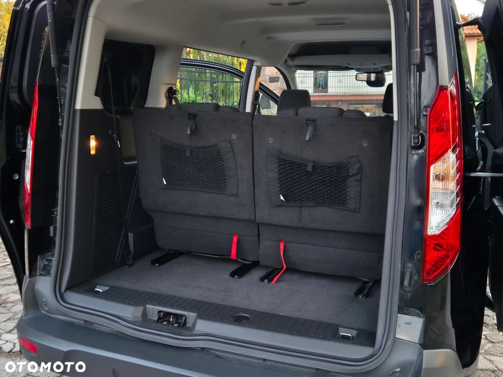 Ford Tourneo Connect Grand - 31