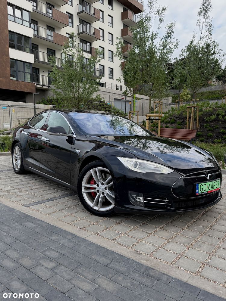 Tesla Model S 70 D - 1