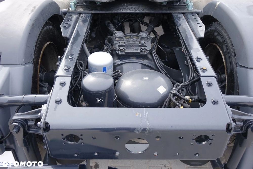 MAN TGX 18.500 EURO 6 4X2 LLS-U XLX / MEGA / AUTOMAT / RETARDER / 2 ZBIORNIKI / LODÓWKA - 13