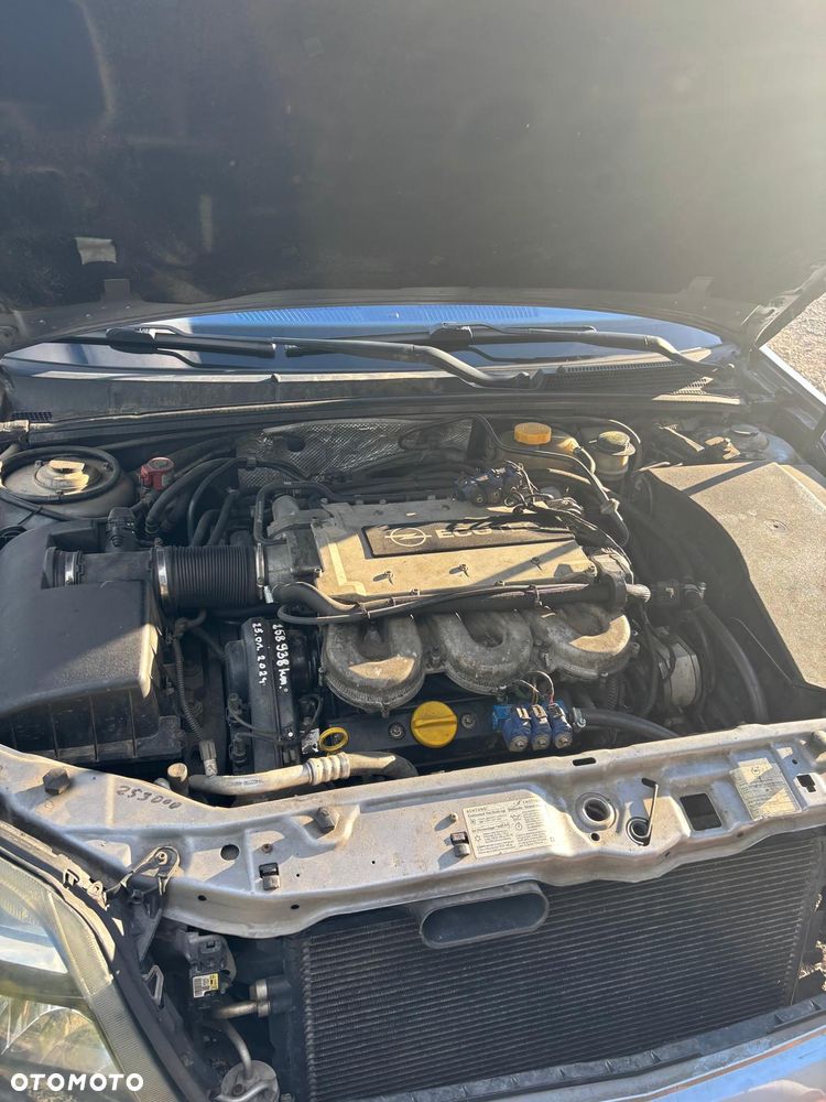 Opel Vectra 3.2 - 24