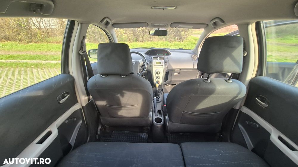 Toyota Yaris 1.3 Sol - 16