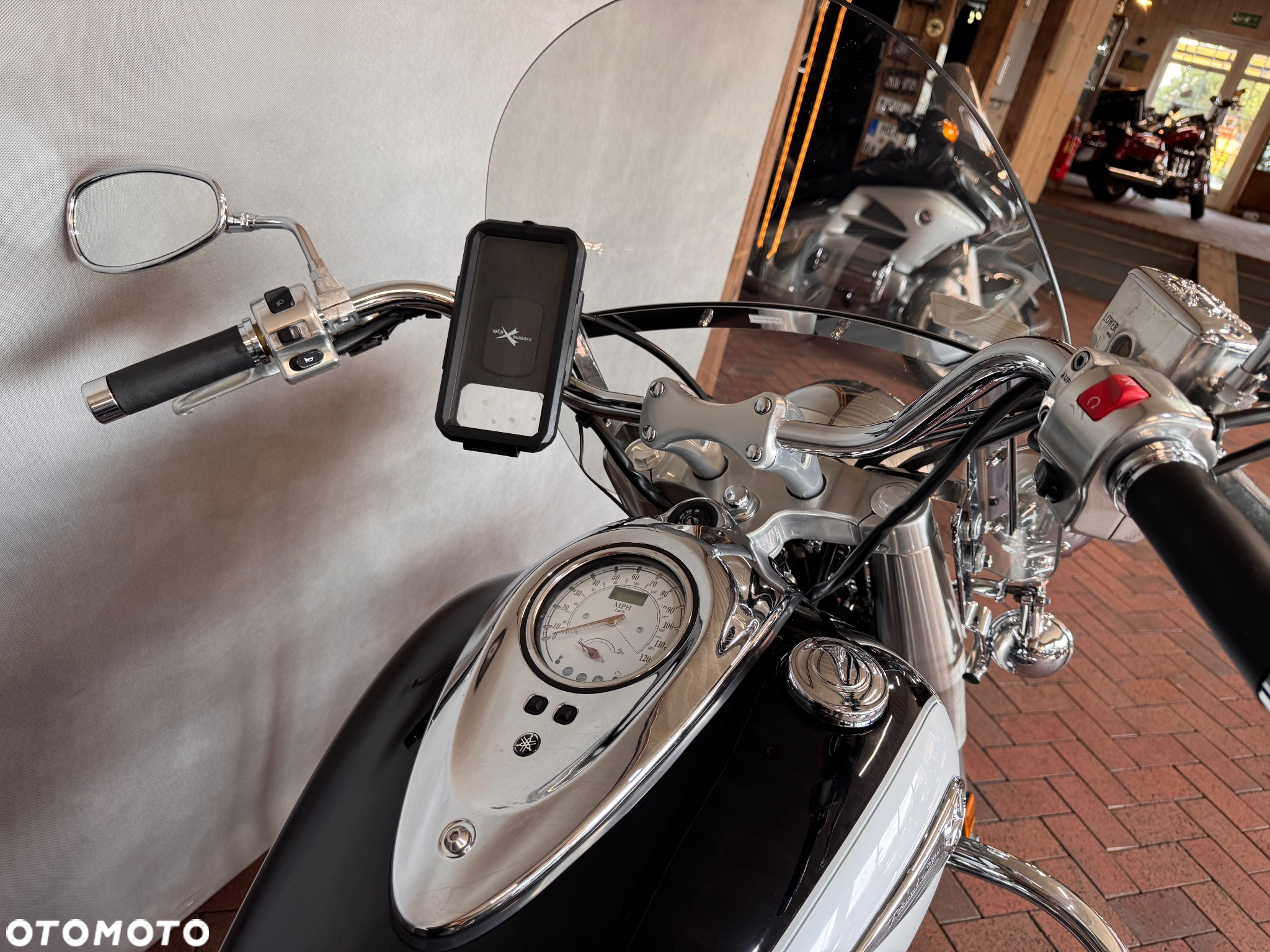 Yamaha Road Star - 9