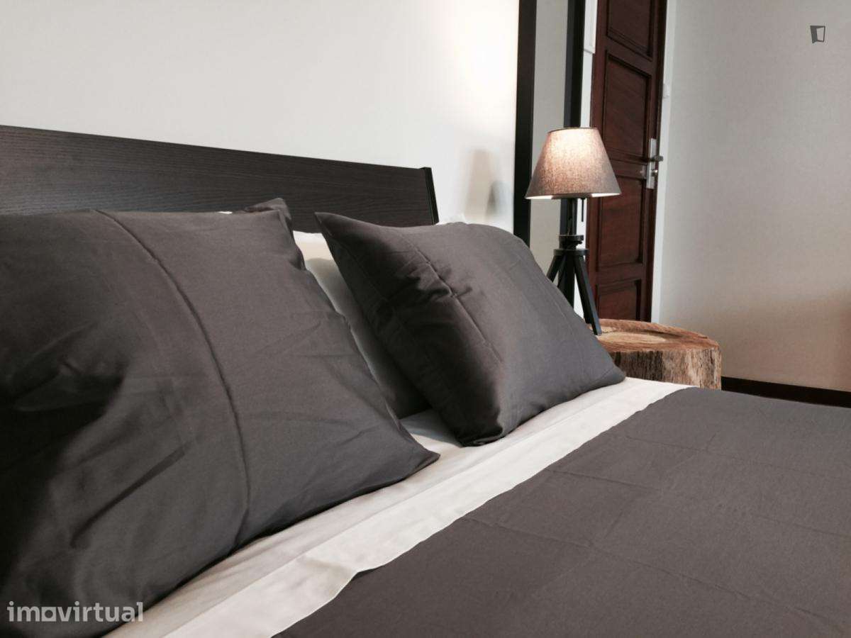 Quarto - localizado em Paranhos Porto - Grande imagem: 5/37