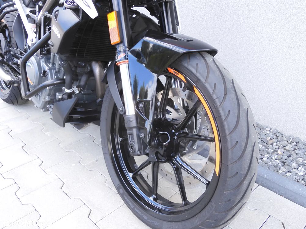 KTM Duke 390 - 4