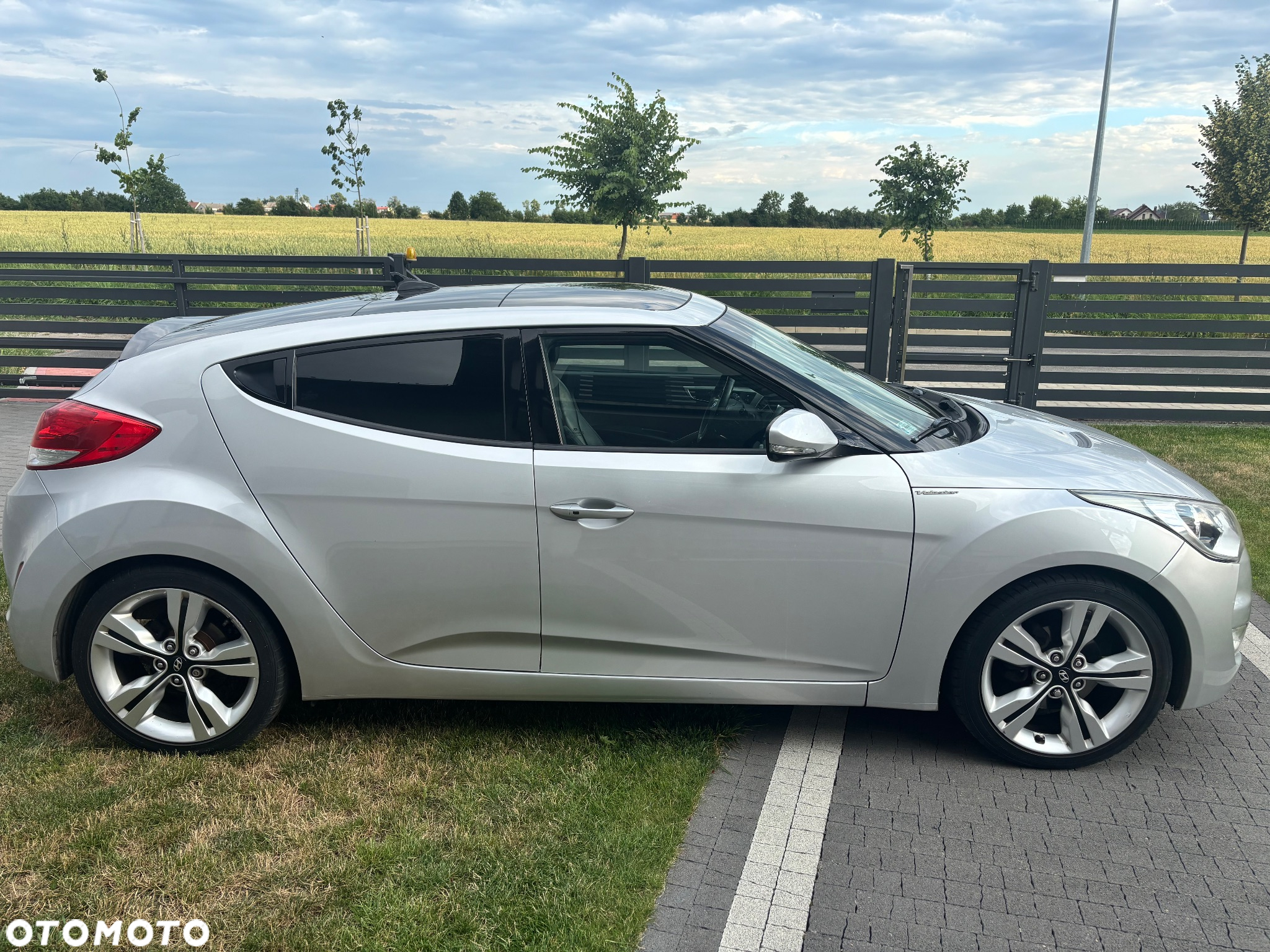 Hyundai Veloster - 27