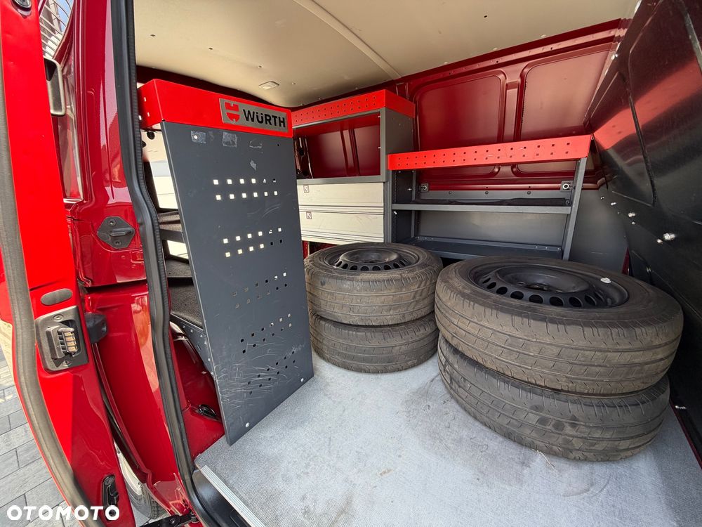 Volkswagen Transporter - 15