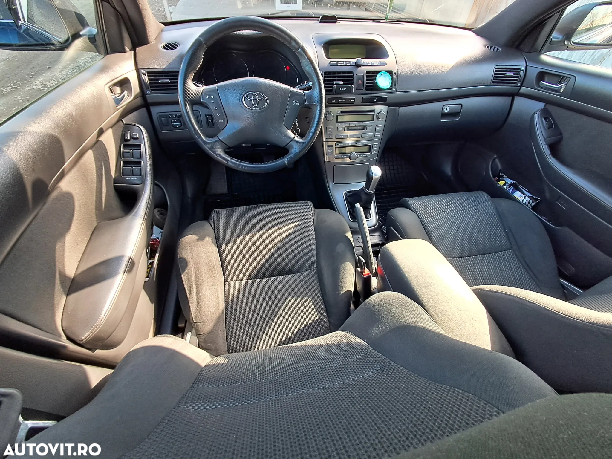 Toyota Avensis 2.0 D4D S/W Sol - 2