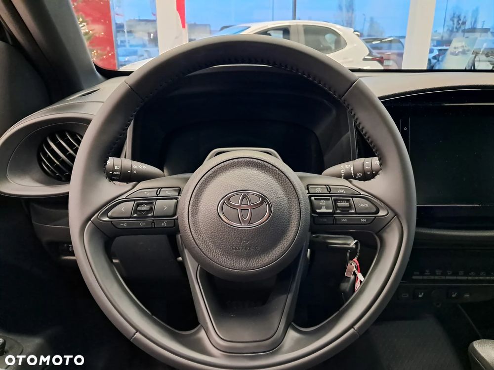 Toyota Aygo X Hybrid 1.5 Comfort e-CVT - 13