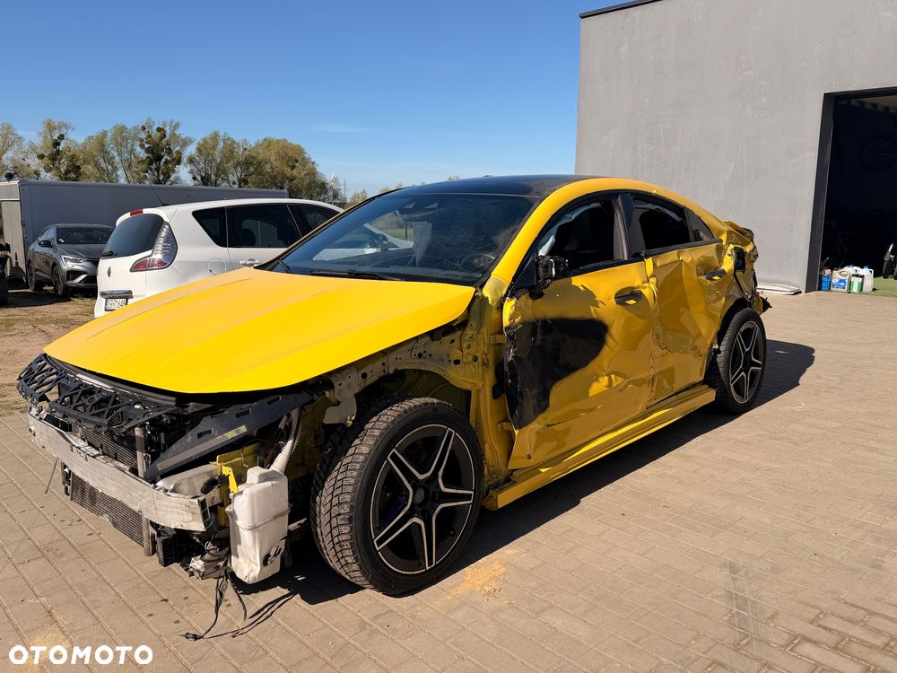 Mercedes-Benz CLA 180 d 7G-DCT AMG Line - 4