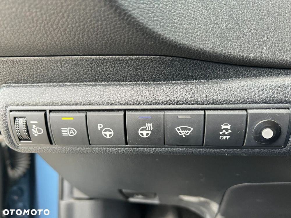 Toyota Corolla 2.0 Hybrid Executive - 17