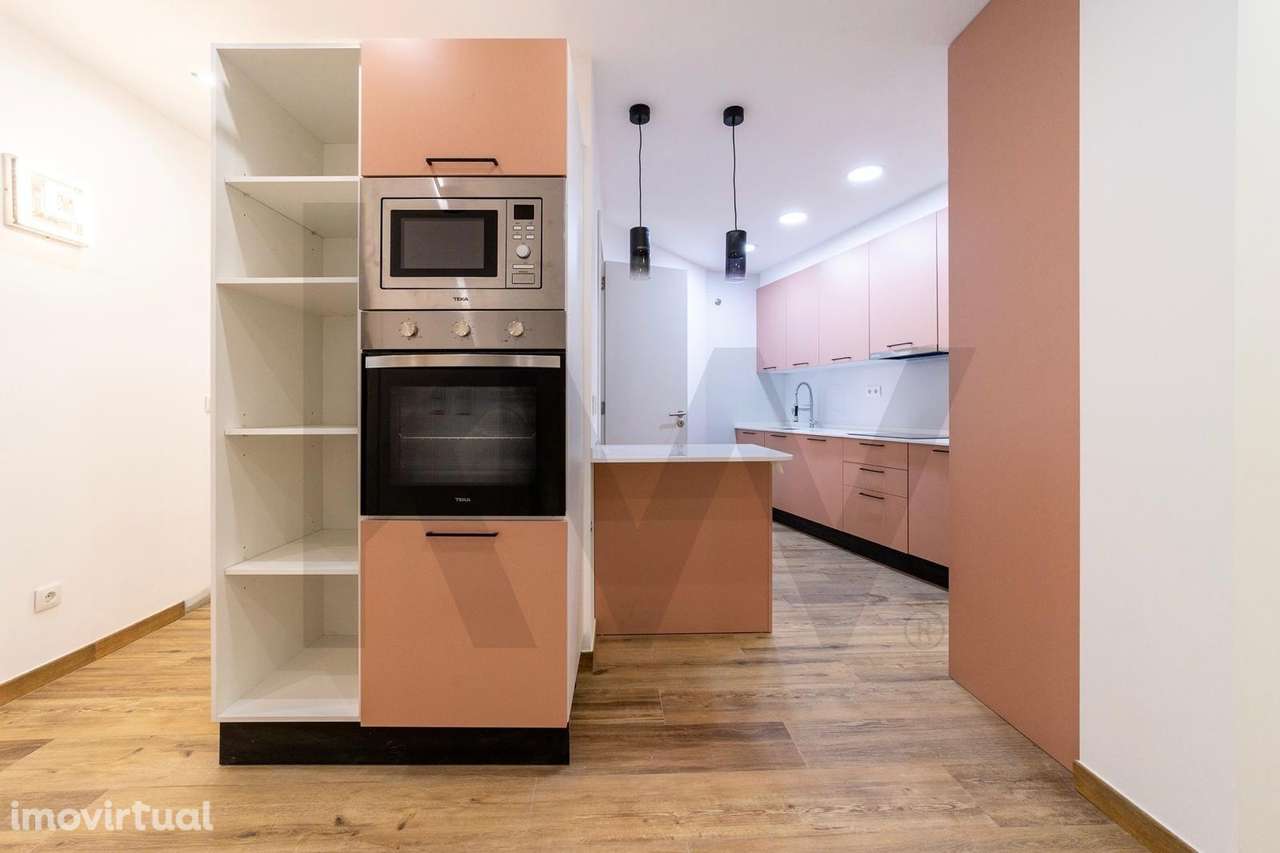 T2 com logradouro, totalmente recuperado, na Lapa - Grande imagem: 3/18