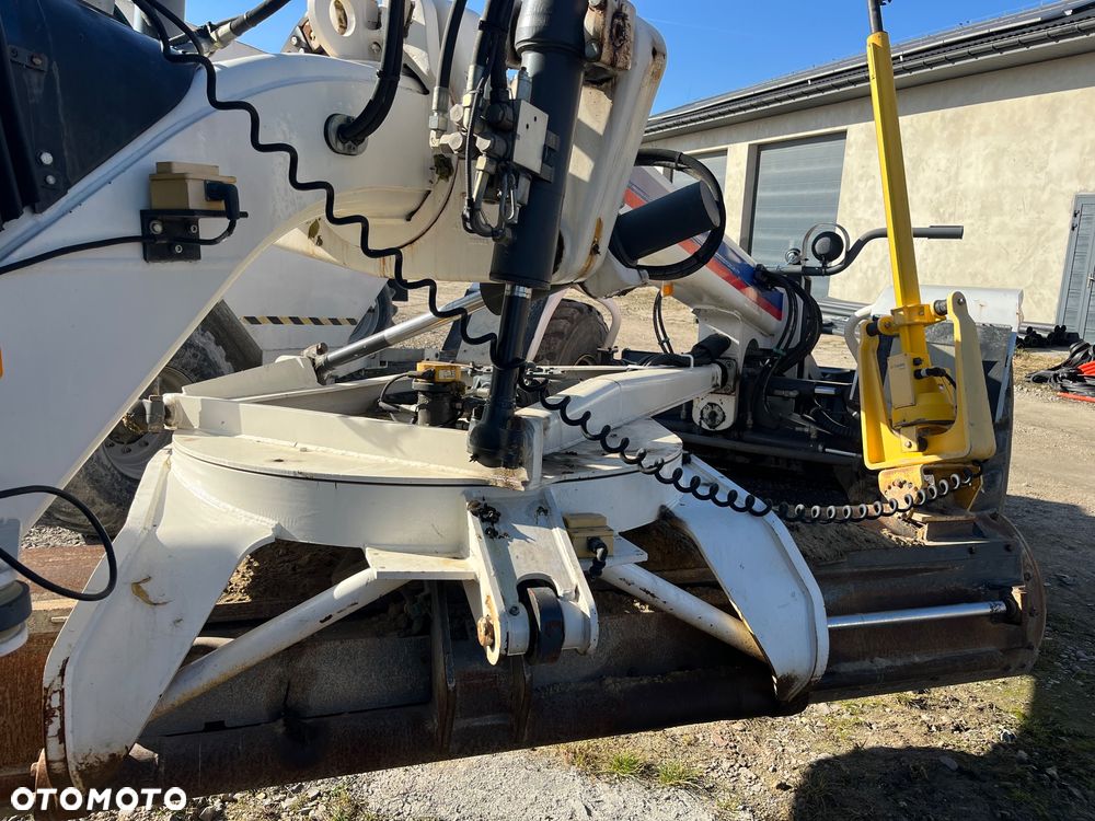 New Holland F156.6A - 4