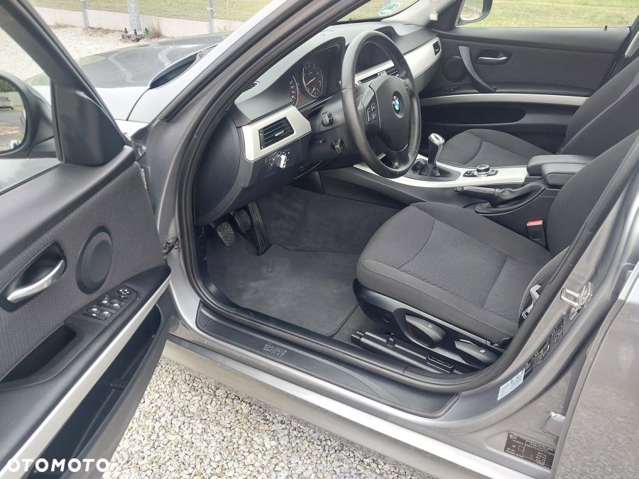 BMW Seria 3 320i Edition Lifestyle - 11