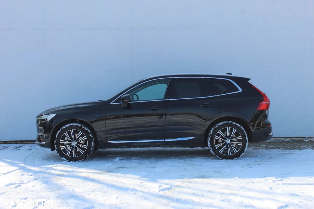 Volvo XC 60 T6 AWD Recharge Geartronic Inscription Expression - 2