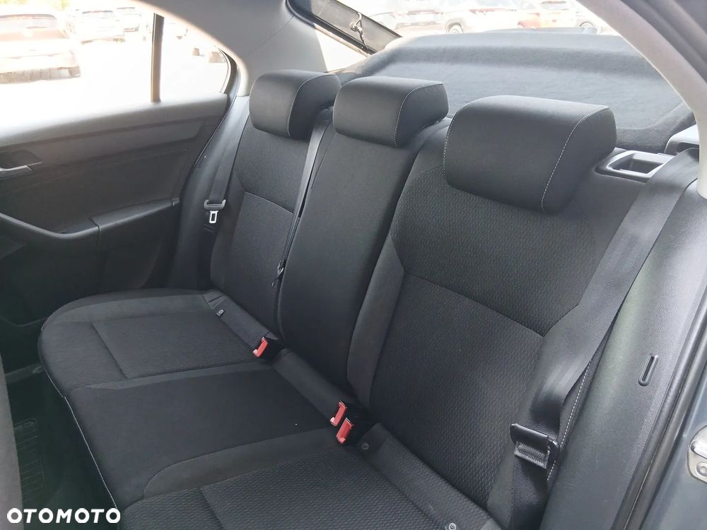 Skoda RAPID 1.2 TSI Style Plus - 14