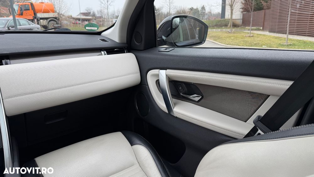 Land Rover Discovery Sport 2.0 D180 R-Dynamic MHEV HSE - 16