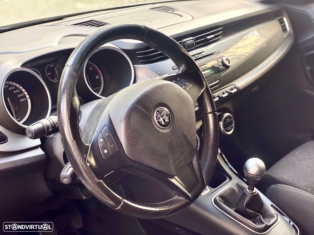 Alfa Romeo Giulietta 1.6 JTDm Corporate - 15