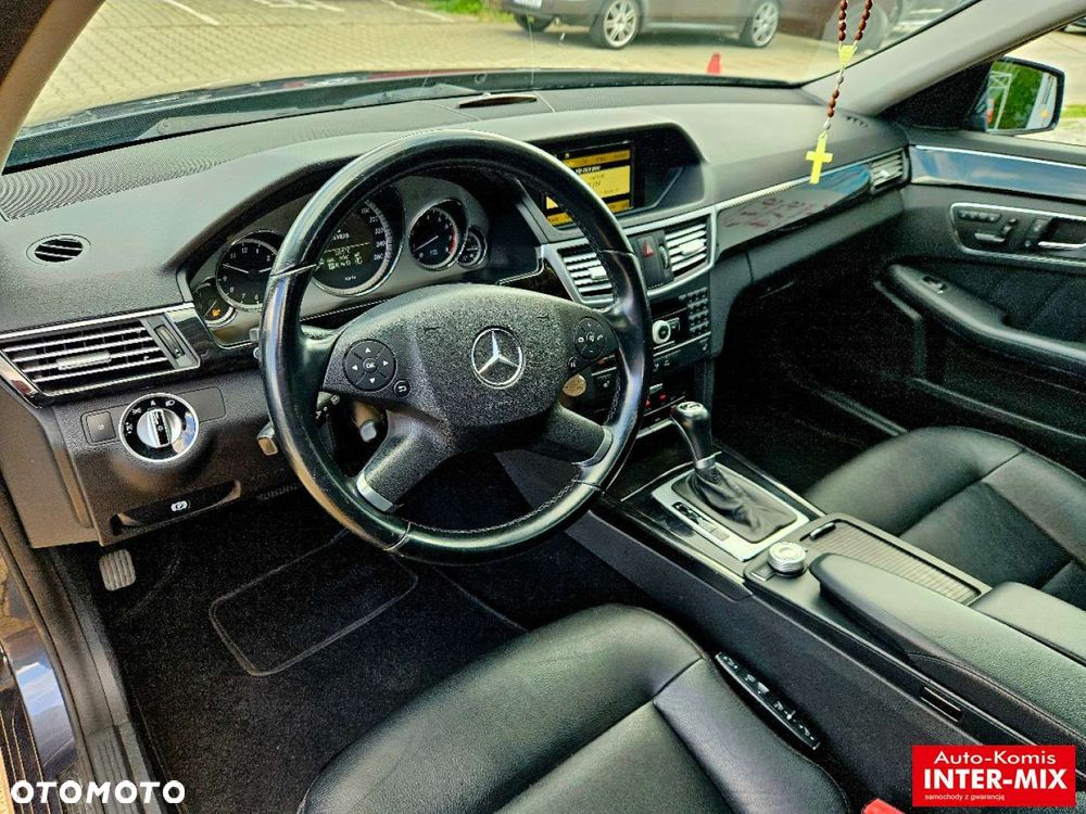 Mercedes-Benz Klasa E - 23