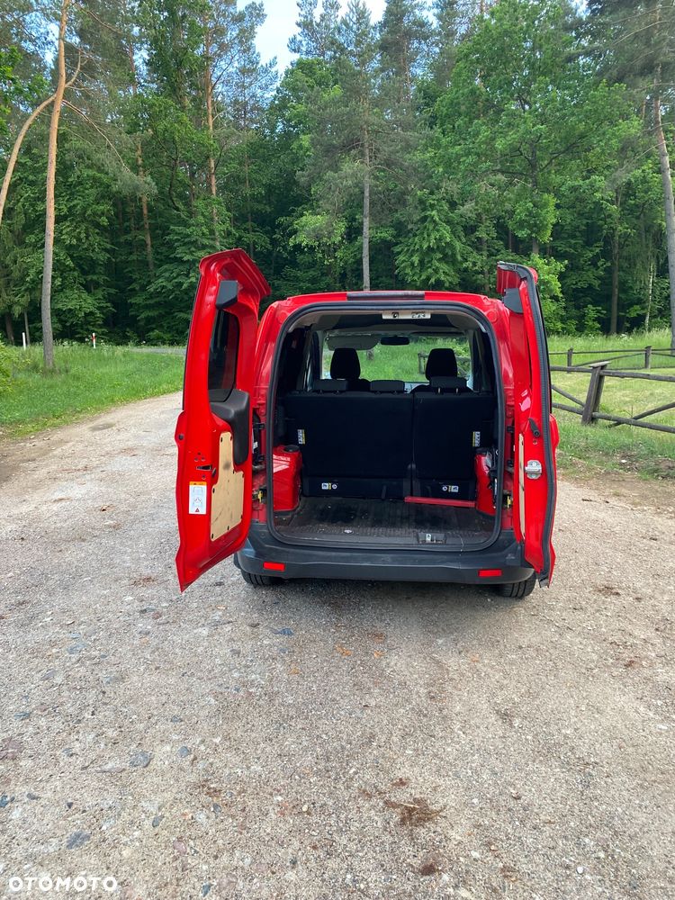Ford Transit Courier - 9