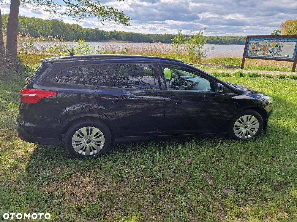 Ford Focus 1.0 EcoBoost Titanium - 23