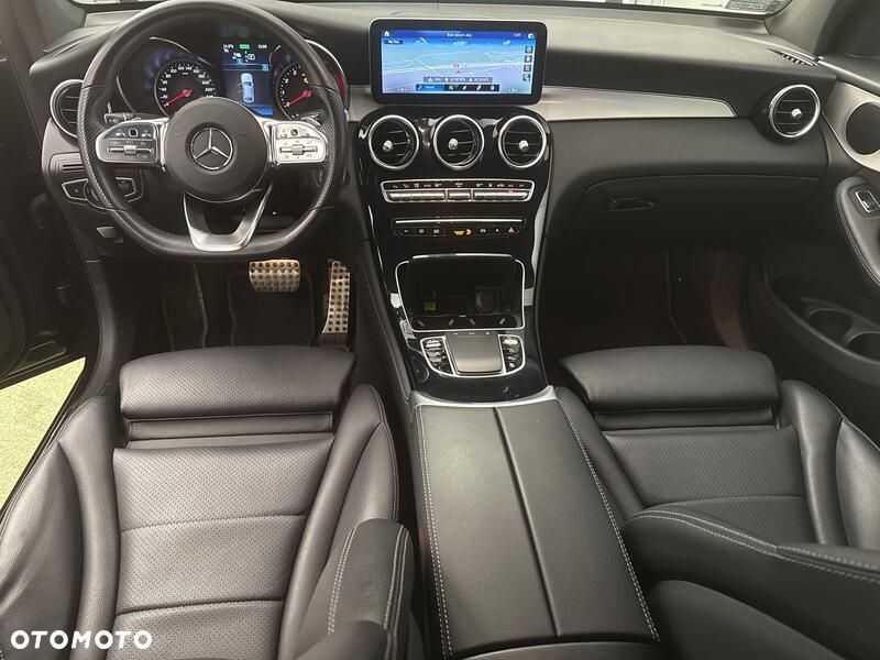 Mercedes-Benz GLC 300 e 4-Matic - 22