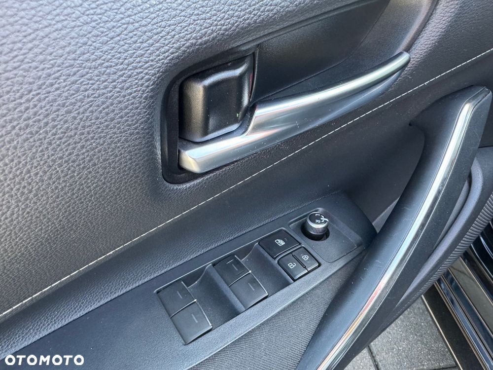 Toyota Corolla 1.8 Hybrid Comfort - 23